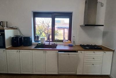 Casă cu 3 camere cu Teren 450 Mp în Săbăreni