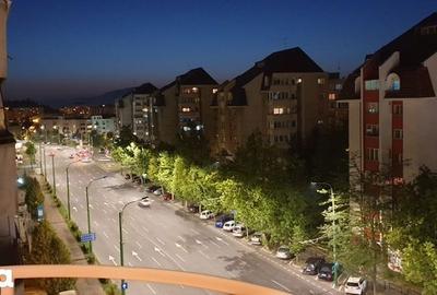 Apartament cu 3 camere decomandat în Centrul Civic - 2