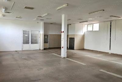 Spațiu comercial, de 1,000 mp, în Central - 2