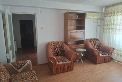 Apartament cu 4 camere decomandat în Balotești