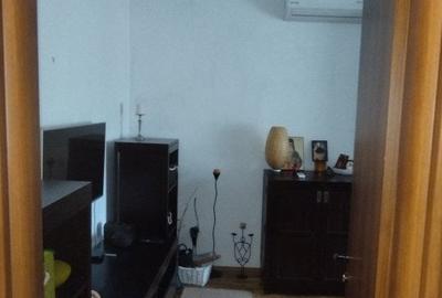 Casă individuală cu 5 camere cu Canalizare în Central - 8