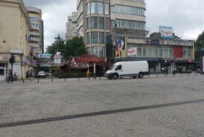 Garsonieră decomandată în Central