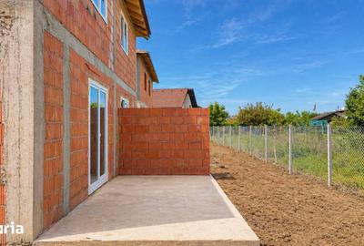 Casă cu 3 camere cu Teren 200 Mp în Remetea Mare