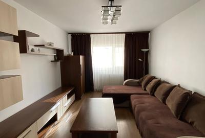 Apartament cu 3 camere decomandat în Ultracentral