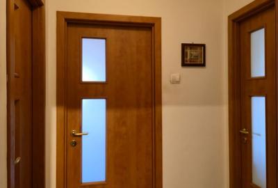 Apartament cu 4 camere, mobilat în Decebal - 5