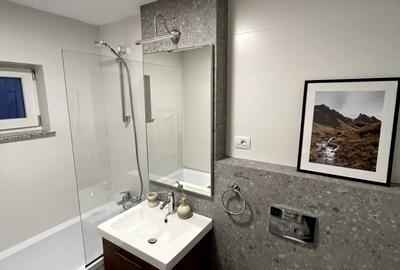 Apartament cu 3 camere decomandat în Central - 1