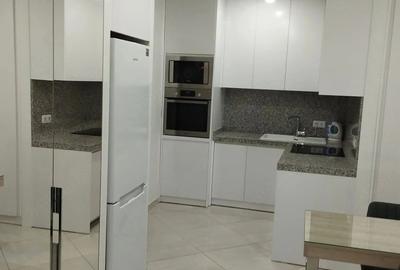 Apartament cu 2 camere decomandat în Obor