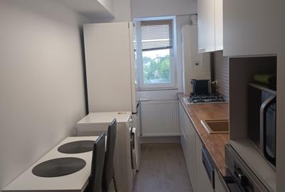 Apartament cu 2 camere decomandat în Exterior Vest