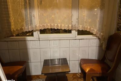 Apartament cu 3 camere decomandat în 9 Mai - 5