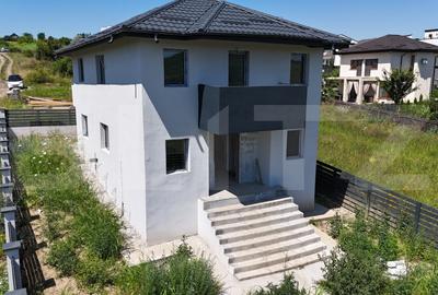 Casă individuală cu 4 camere cu Teren 400 Mp în Rediu