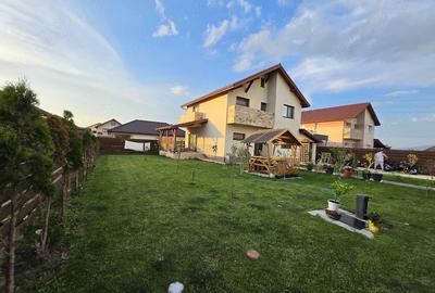 Casă cu Teren 500 Mp în Central - 1