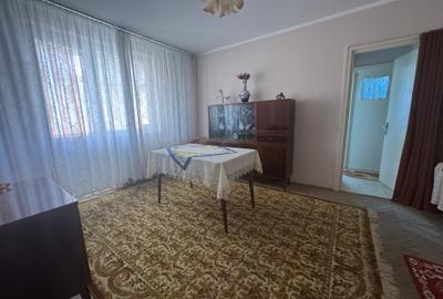 Apartament cu 2 camere semidecomandat în Abator