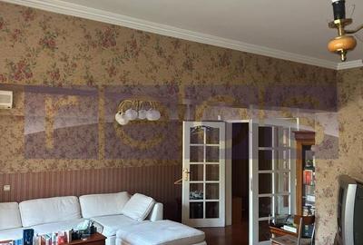 Apartament cu 4 camere în Centrul Civic