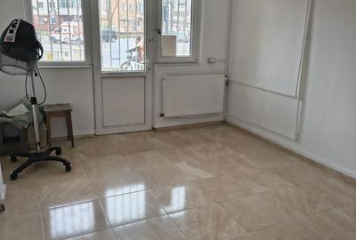 Spațiu comercial, de 75 mp, în ICIL - 6