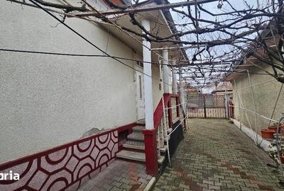 Casă cu 3 camere cu Teren 700 Mp în Central - 11