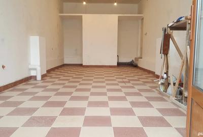 Spațiu comercial, de 45 mp, în Central - 1