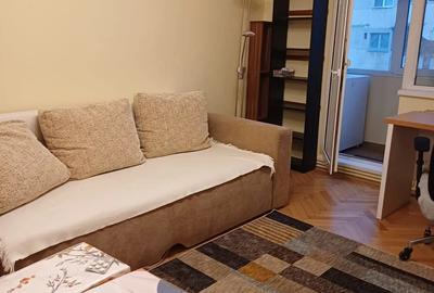 Garsonieră decomandată în Complex Studențesc