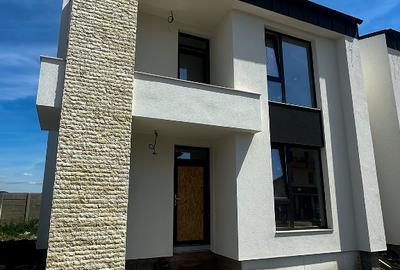 Duplex cu 5 camere cu Canalizare în Moșnița Nouă - 2