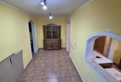 LIPOVEI - 3 CAM - ETJ.2 - CENTRALA/A.C - RENOVAT - ZONA EXCELENTA - 3