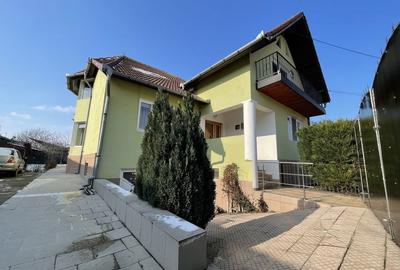 Casă cu 4 camere cu Teren 870 Mp în Central - 2