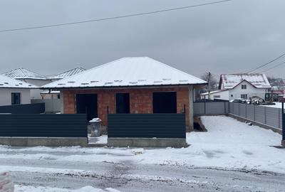 Casă cu 2 camere în Central