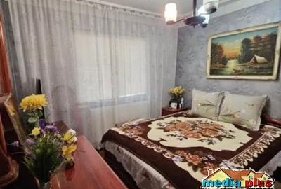 Apartament cu 2 camere decomandat în Micro 13 - 2
