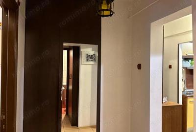 Apartament cu 3 camere decomandat în Piața Centrală - 14