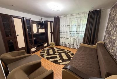 Apartament cu 2 camere semidecomandat în 9 Mai - 1