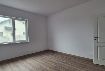 Casă cu 4 camere cu Teren 417 Mp în Domnești - 9