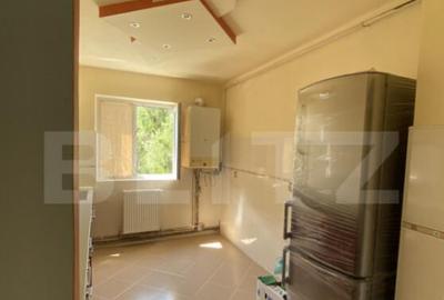 Apartament de 3 camere, 2 bai si balcon inchis, etaj interme - 12