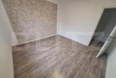 Apartament cu 3 camere decomandat în Torontalului - 2