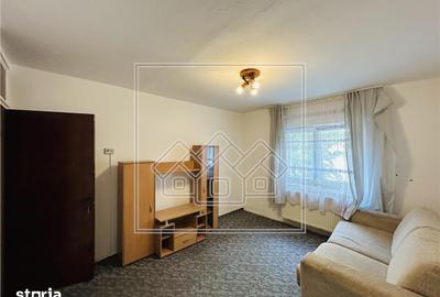 Garsonieră decomandată în Vasile Aaron - 2