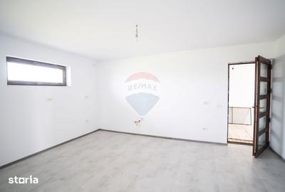 Casă cu 4 camere cu Teren 1000 Mp în Bradu - 7