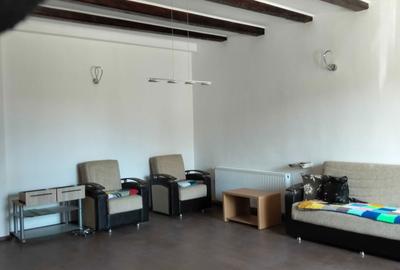 Casă cu 2 camere în Central - 8