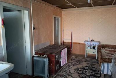 Casă cu 3 camere cu Teren 3600 Mp în Central - 4