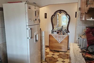 Apartament cu 3 camere semidecomandat în Central - 1