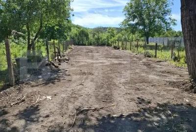 Casă cu 2 camere cu Canalizare în Central