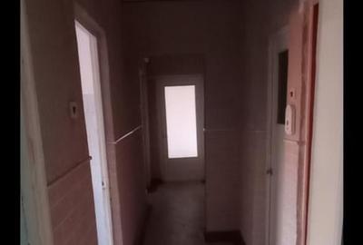 Apartament cu 3 camere decomandat în Obor
