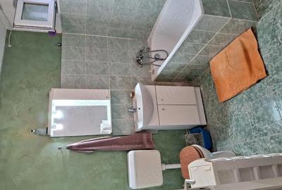 Inchiriez apartament la parterul casei - 3
