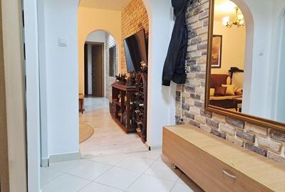 Apartament cu 3 camere semidecomandat, mobilat în Inel II - 3