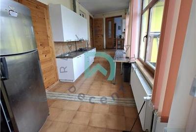 Casă individuală cu 4 camere cu Canalizare în Cristian - 9