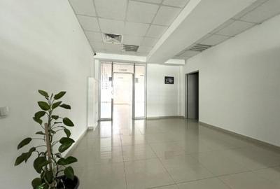 Delfinariu-bd. Mamaia, spatiu birouri, 150 mp., (ne)compartimentat. - 1