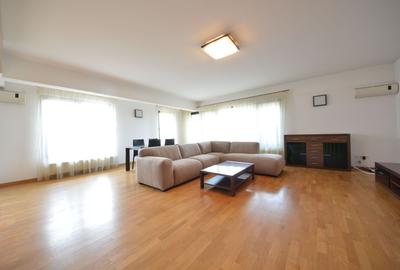 Apartament cu 4 camere semidecomandat în Kiseleff - 1