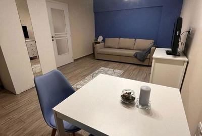 Garsonieră decomandată în Universitate