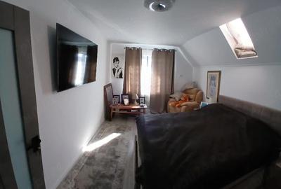 Casă cu 4 camere cu Teren 977 Mp în Brebu - 9