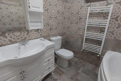 Casă cu 5 camere cu Canalizare în Cumpăna