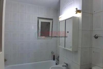 Apartament cu 3 camere decomandat în Giurgiului - 11