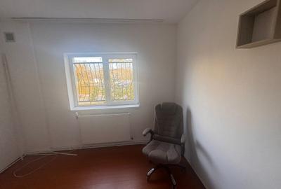 Apartament 4 camere decomandat ,parter,zona Complex Studentesc - 5