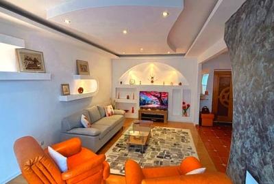 Apartament cu 3 camere decomandat, mobilat în Central