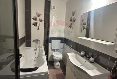 Apartament 3 camere de închiriat bloc nou lift în zona ultra Central - 13